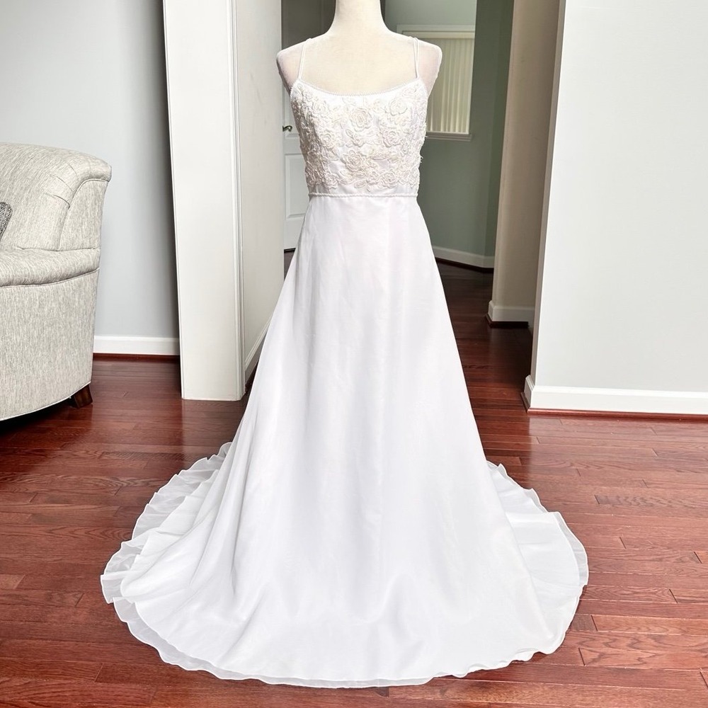 David's Bridal Michelangelo White Wedding Dress Embellished Bodice Flowy Skirt
